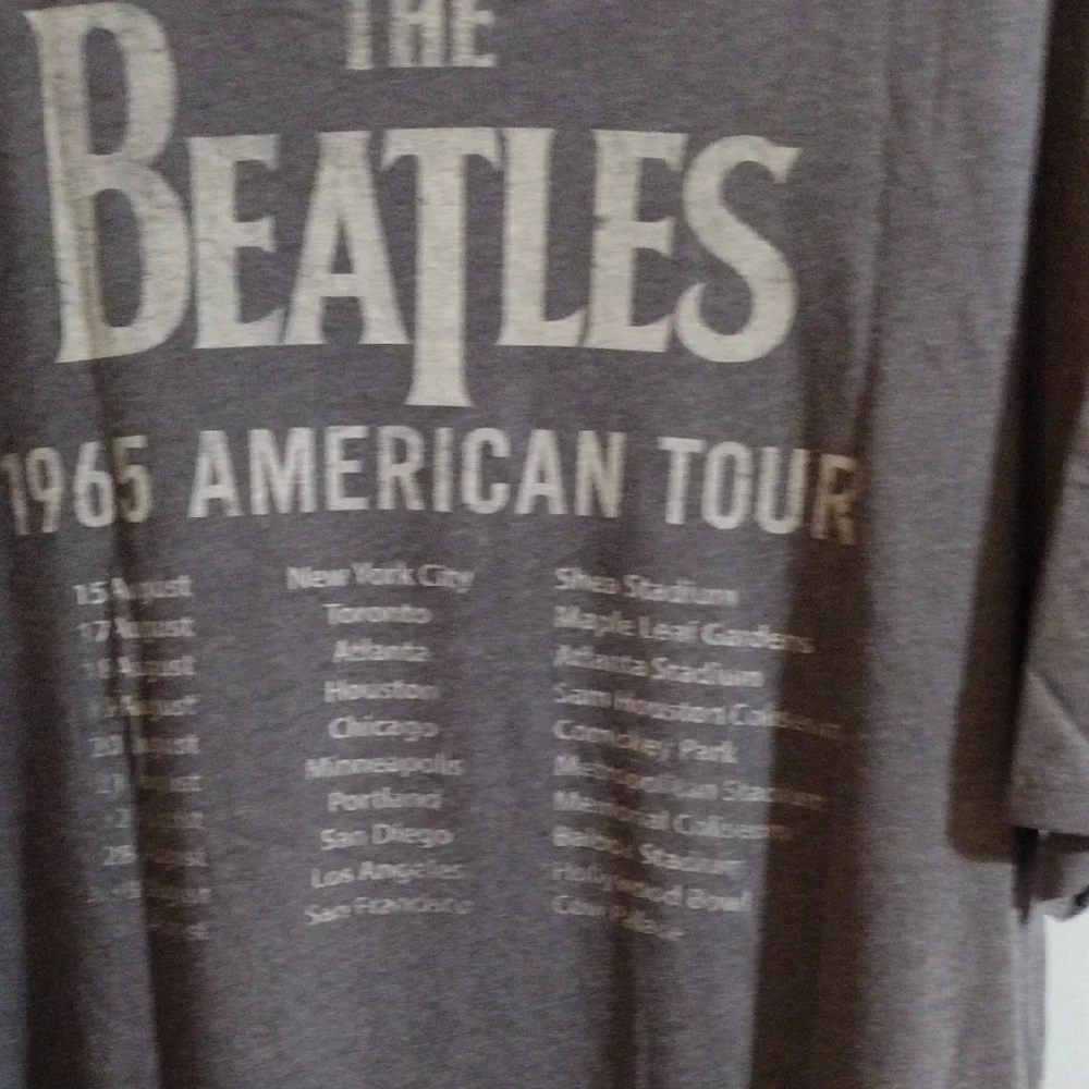 The Beatles Classic And Avantgarde 1965 American Tour Black Tee Shirt - Picture 3 of 4